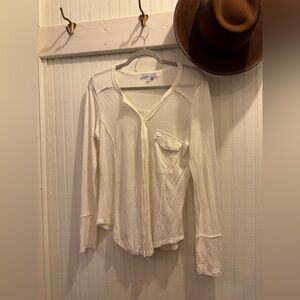 Young Fabulously & Broke Cream button down long sleeve lightweight shirt Small